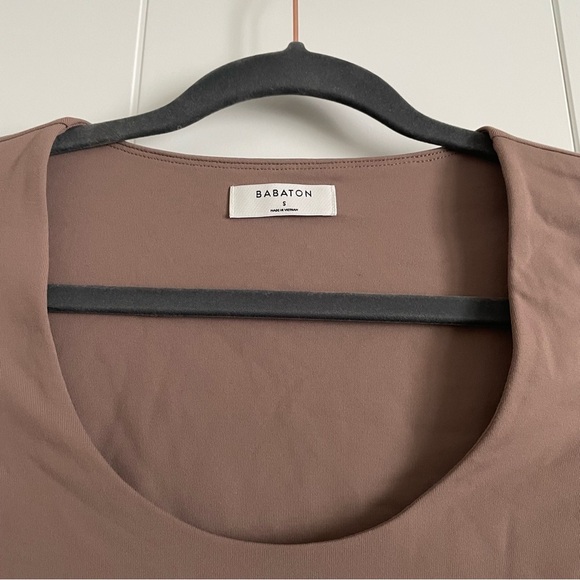 Aritzia Babaton Contour Longsleeve - Picture 3 of 4